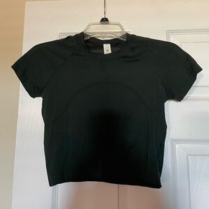 lululemon athletica short sleeve cropped swiftly top